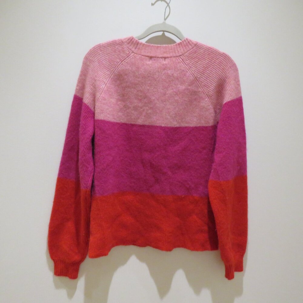 EVEREVE Frankie Striped Colorblock Crew Neck Sweater Size Small Pink Red Preppy - Picture 6 of 11